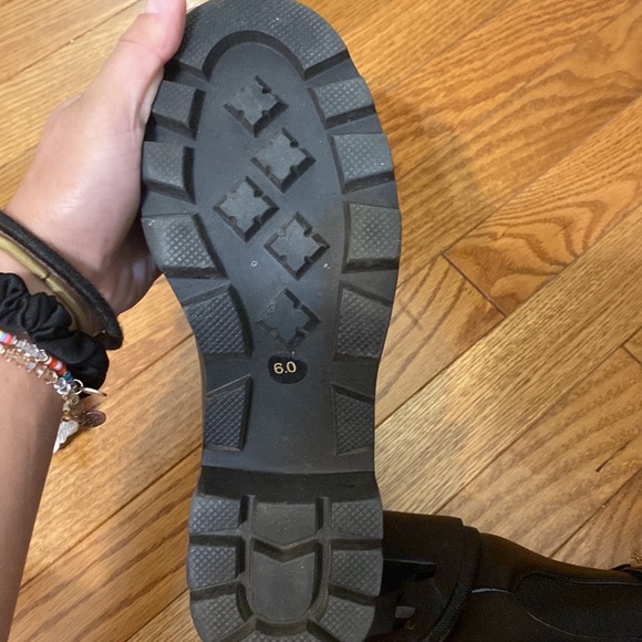 Steve Madden Platform booties LIKE NEW - Picture 4 of 4